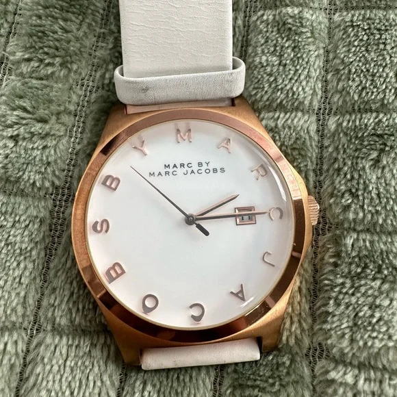 Marc Jacobs | Accessories | Marc By Marc Jacobs Rose Gold  display picture 1